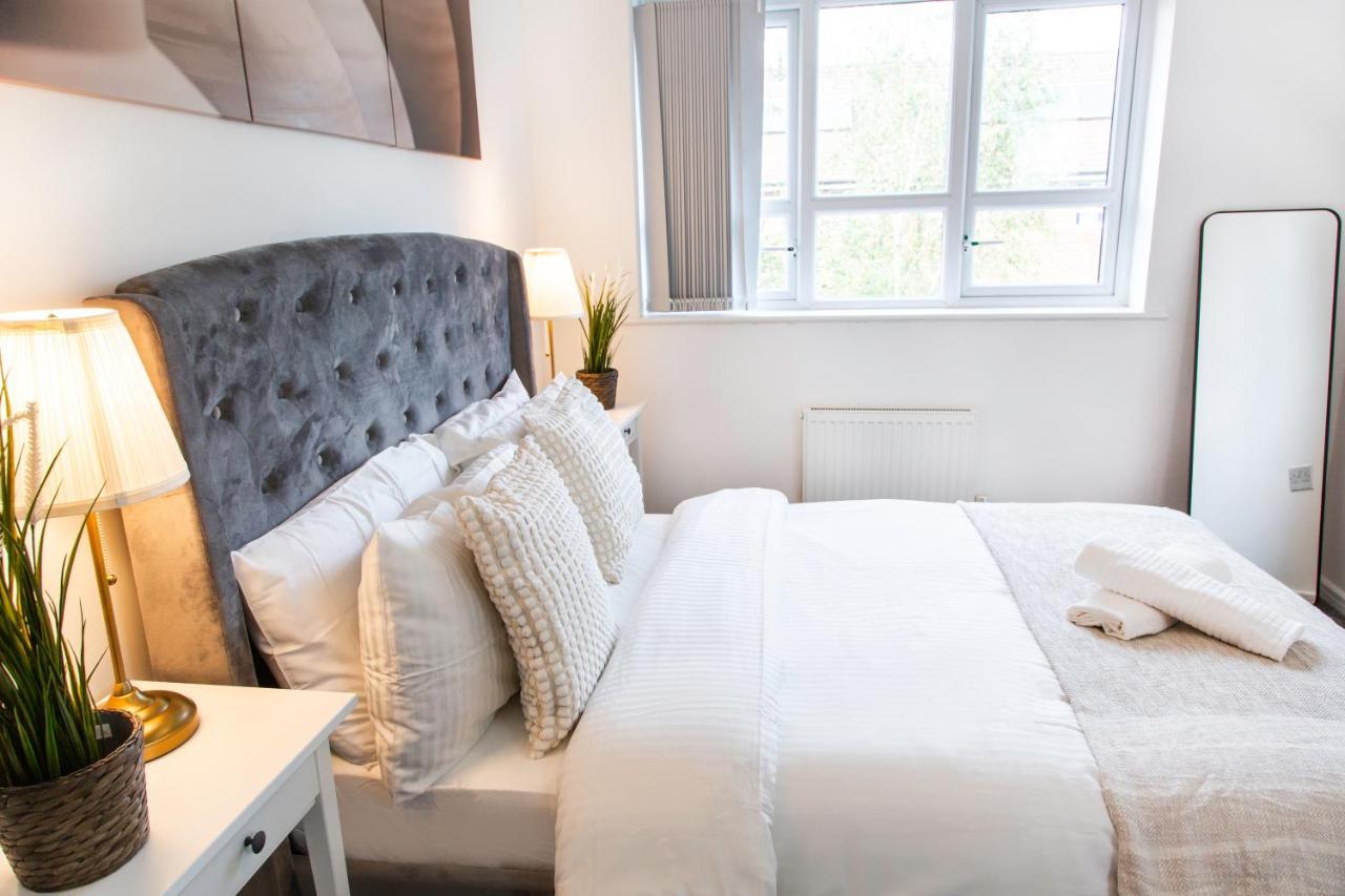 Villa Cozy Townhouse In The Heart Of Greater Manchester Exterior foto